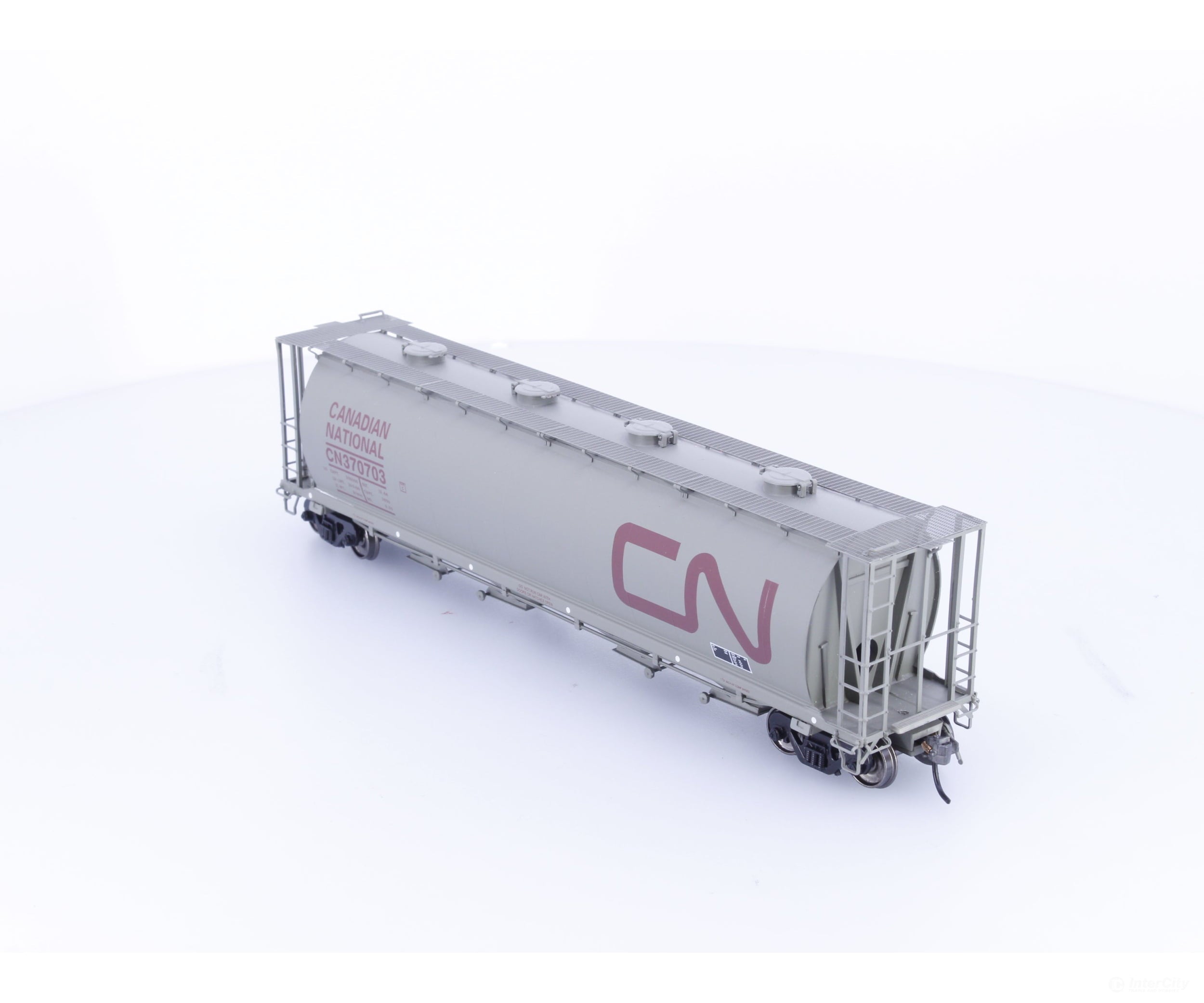 InterMountain 45212-22 HO Cylindrical Covered Hopper Canadian National (CN) 370703 - Freight Cars