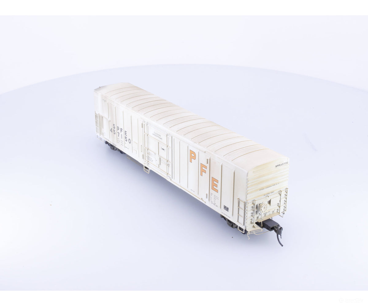InterMountain 457150 HO R-70-20 Refrigerator Boxcar Weathered Pacific Fruit Express (PFE) 457150 - Freight Cars