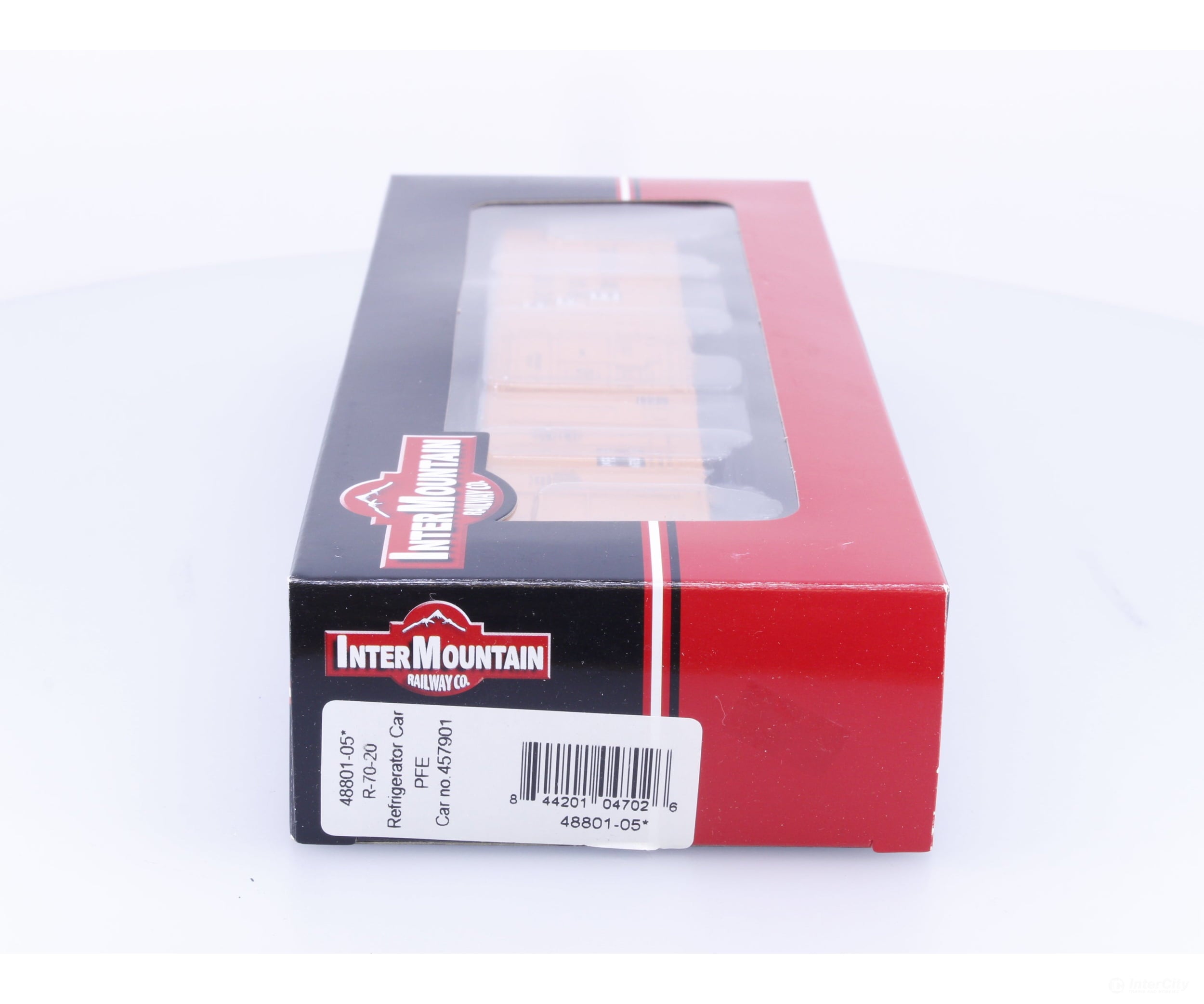 InterMountain 48801-05 HO R-70-20 Refrigerator Boxcar Pacific Fruit Express (PFE) 457901 - Freight Cars