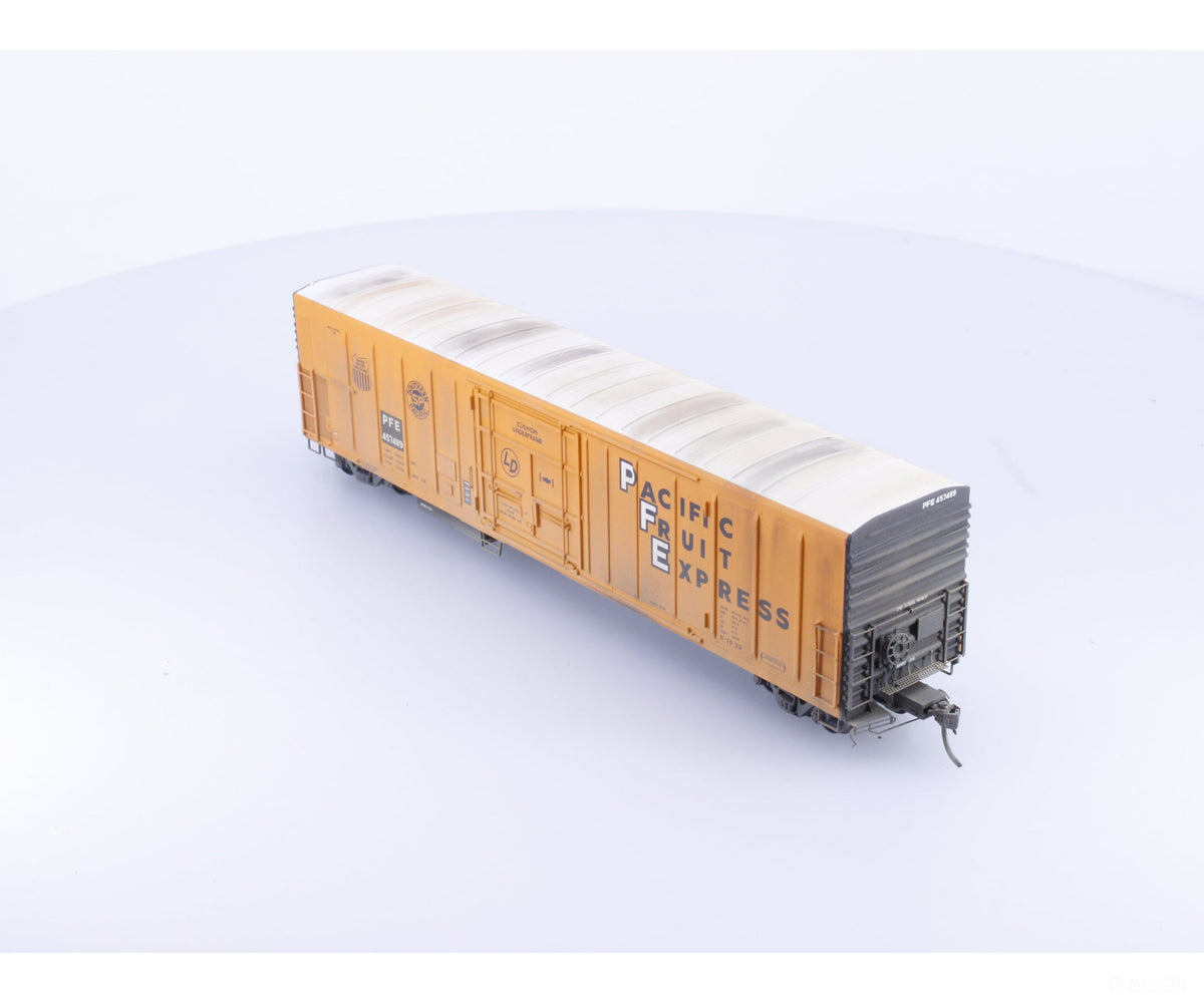 InterMountain 48805-01 HO Refrigerator Car UPFE Weathered Pacific Fruit Express (PFE) 457489 - Freight Cars