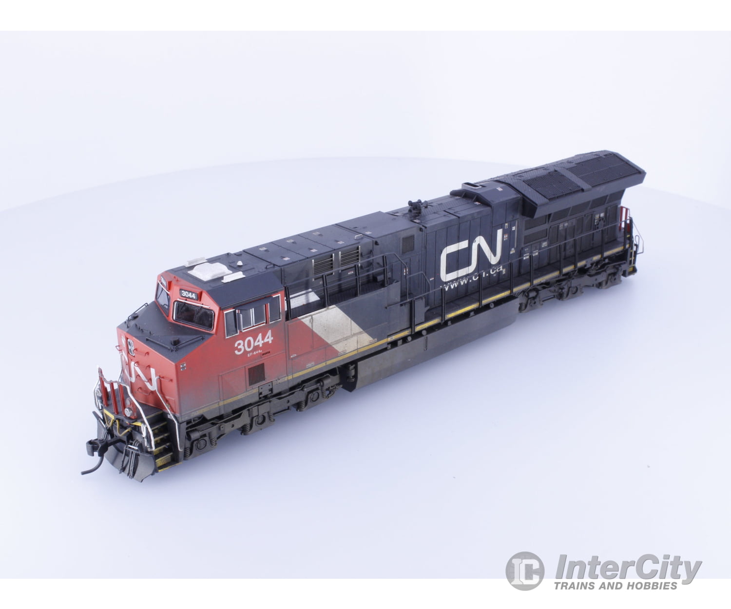 InterMountain 497102S-09 HO ET44AC CN Website Diesel Locomotive ESU DCC & Sound RN 3044 Newly Professionally Weathered