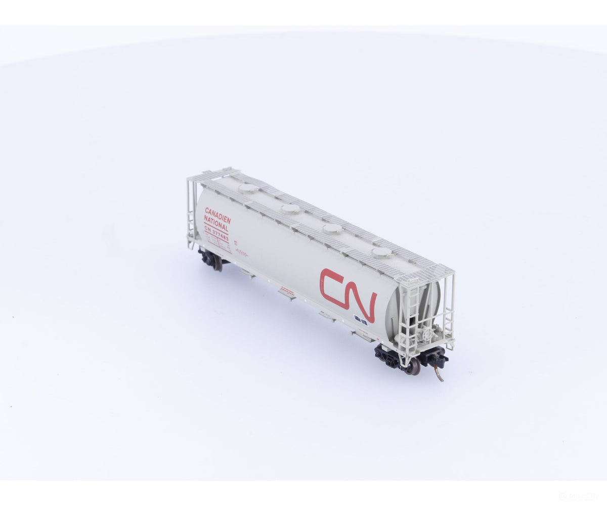 InterMountain 60205-07 N 4 Bay Cylindrical Hopper Canadian National (CN) 377483 - Freight Cars
