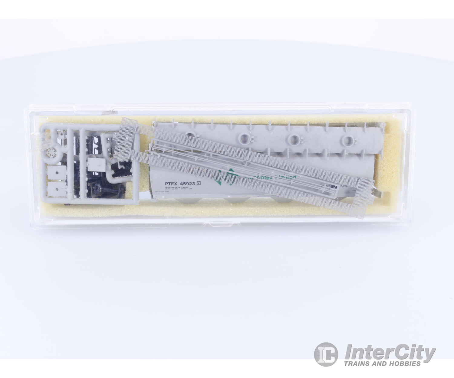 InterMountain 60214-03 N 4 Bay Cylindrical Hopper Kit Canpotex (PTEX) 45923 Freight Cars