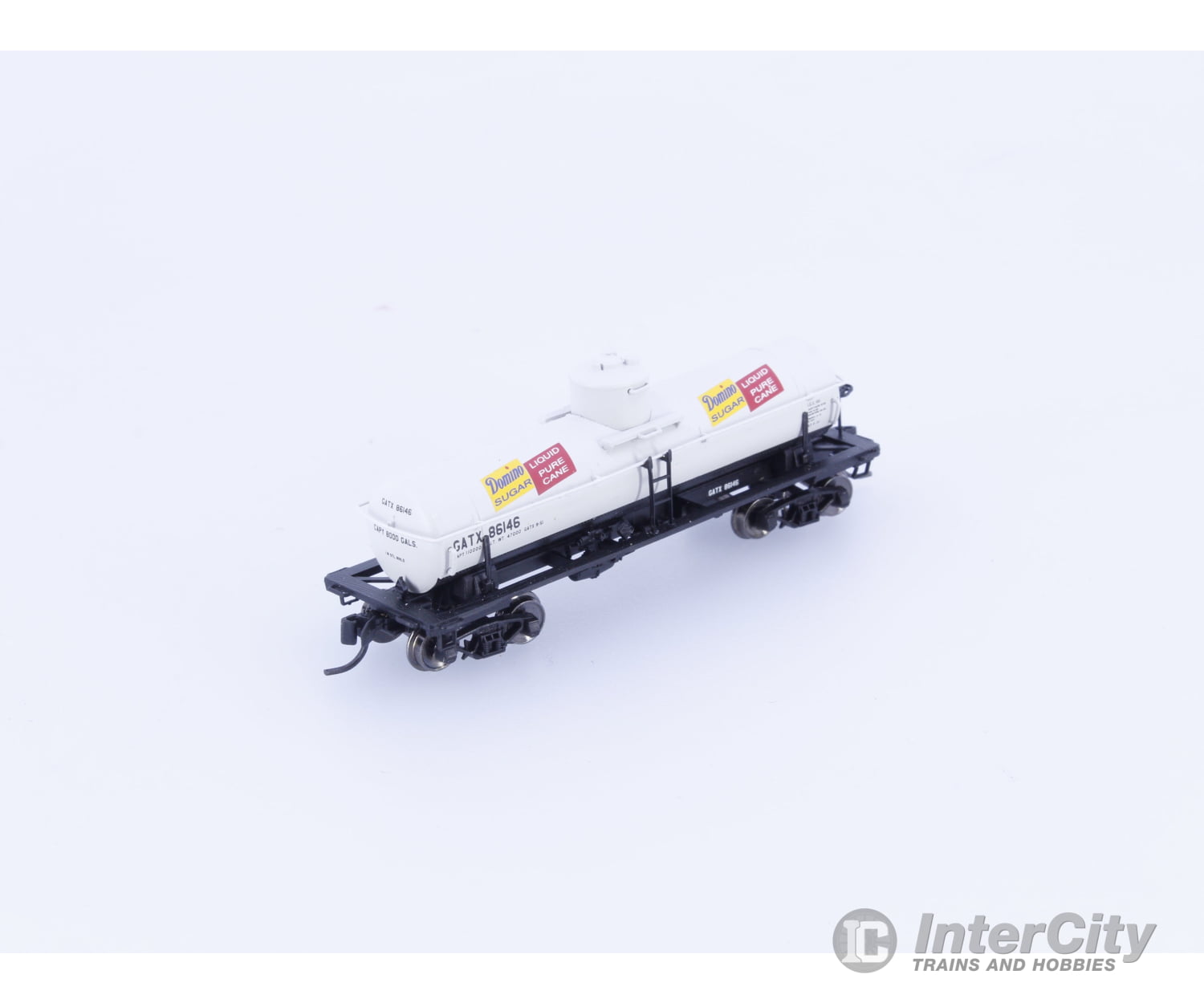 InterMountain 66339-06 N NACF Type 27 Riveted 8,000 Gallon Tank Car Domino Sugar GATX Corporation (GATX) 86146 Freight