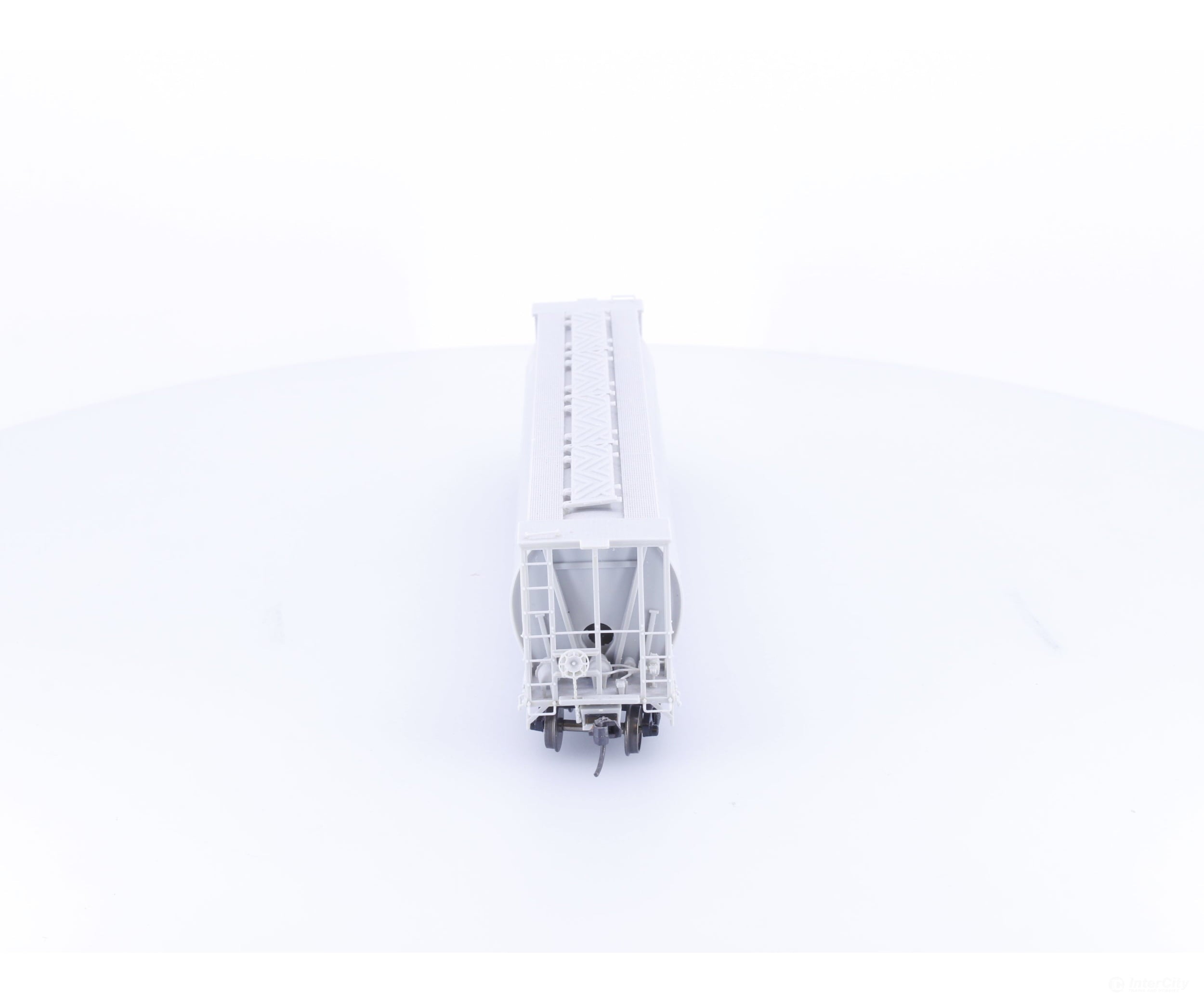 InterMountain 7050 HO 4 Bay Cylindrical Hopper Undecorated 7050 - Freight Cars