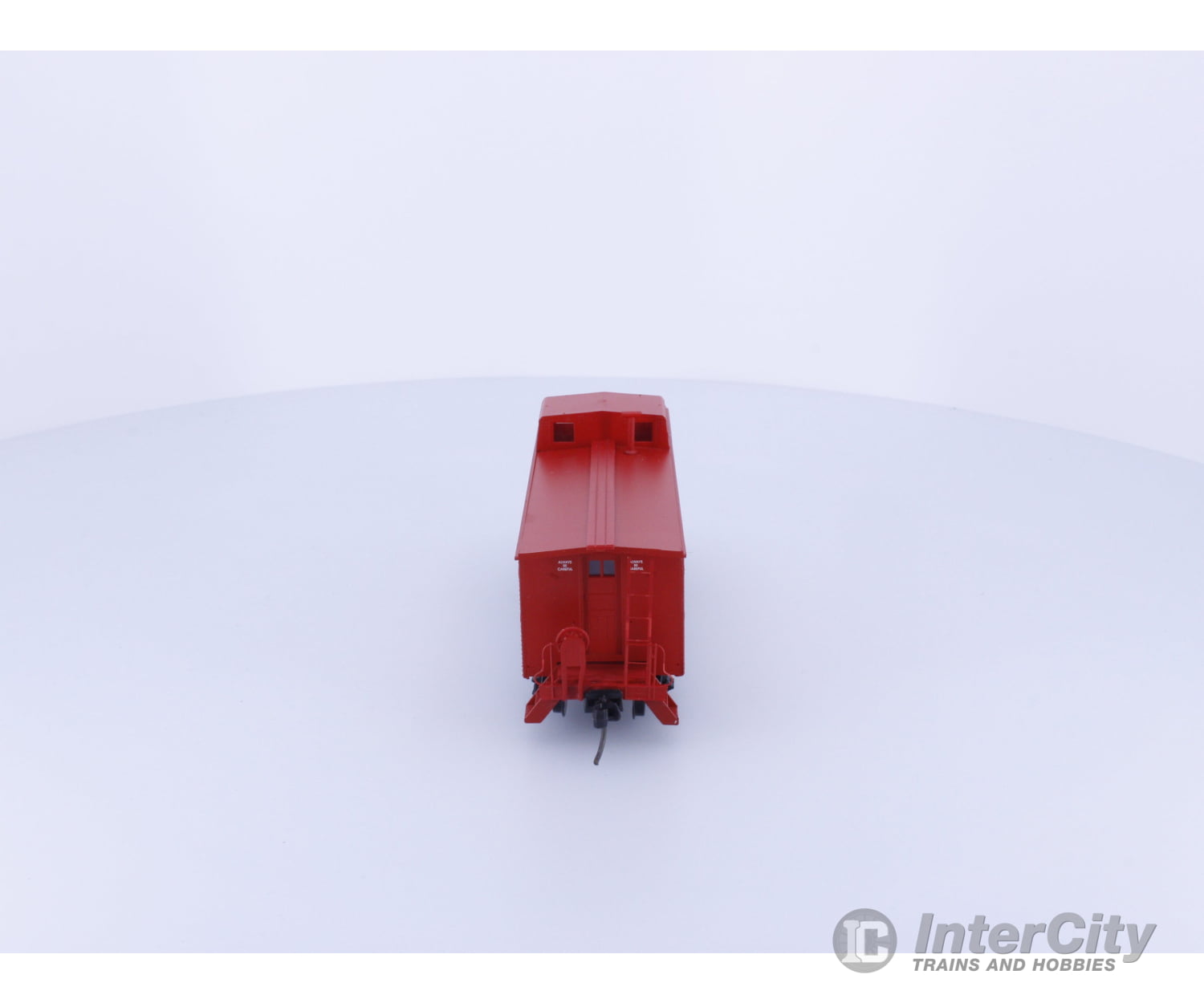 InterMountain CCS-1026 HO Red Caboose Illinois Central (IC) 9811 Freight Cars