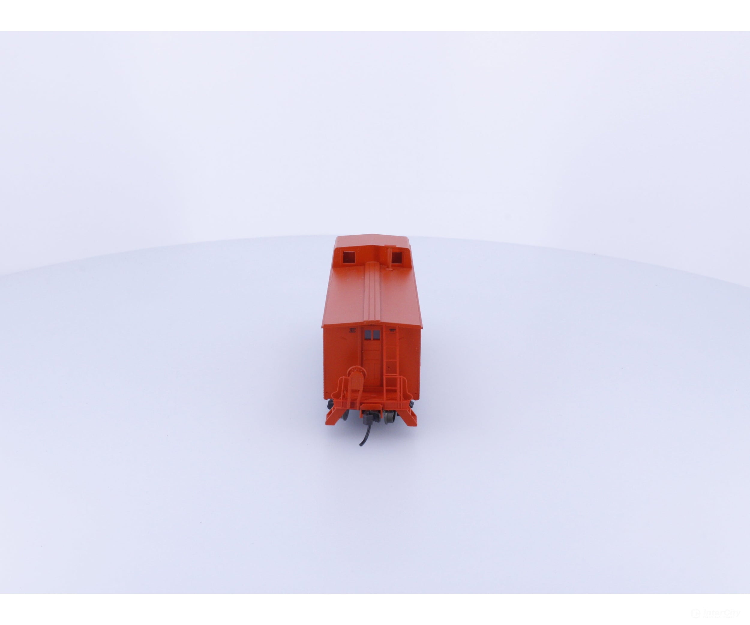 InterMountain CCS-1029 HO Side Door Caboose Illinois Central (IC) 9842 Freight Cars