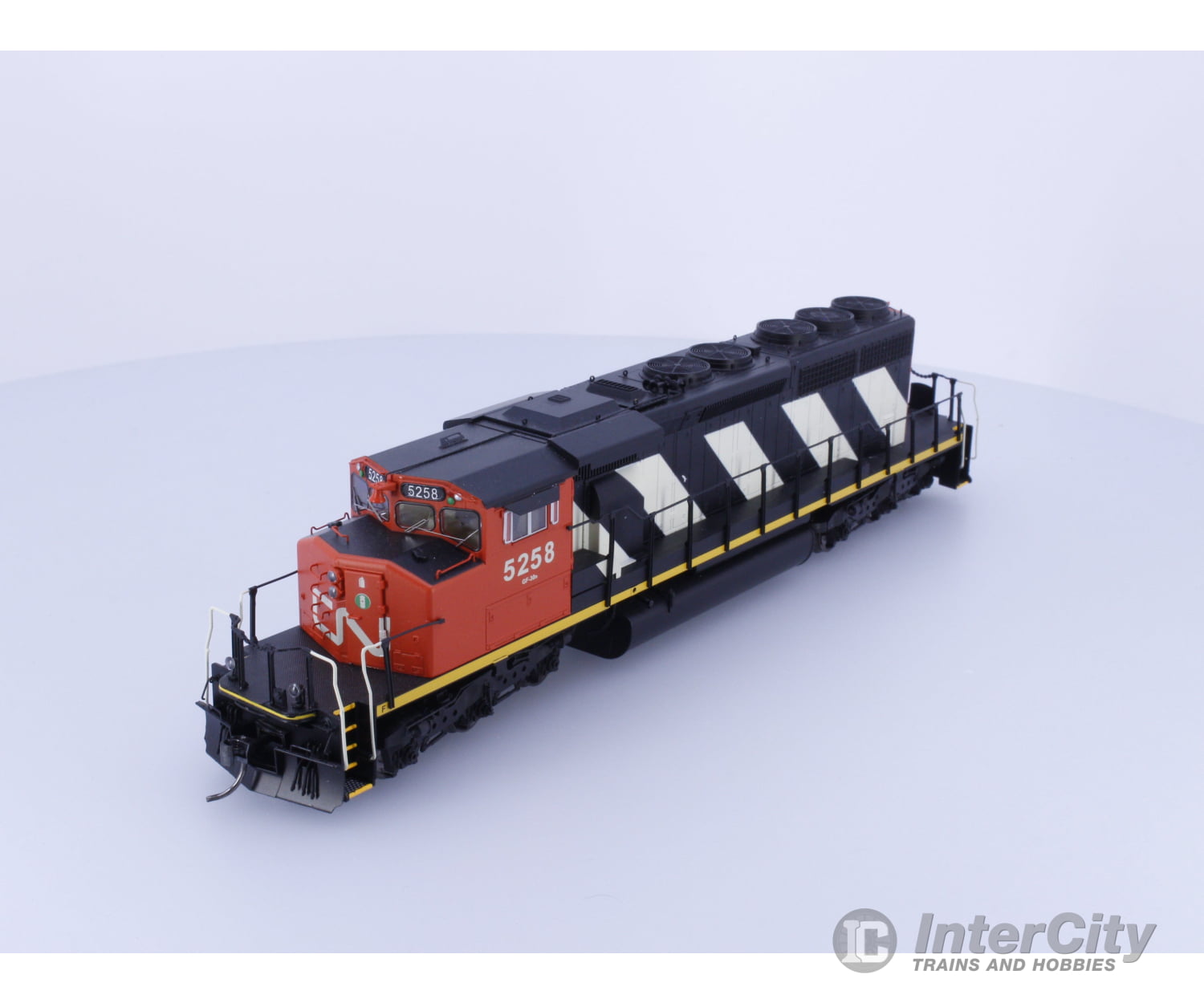 Intermountain HO Scale Canadian National SD40-2W Diesel Locomotive with ESU Loksound Locomotives