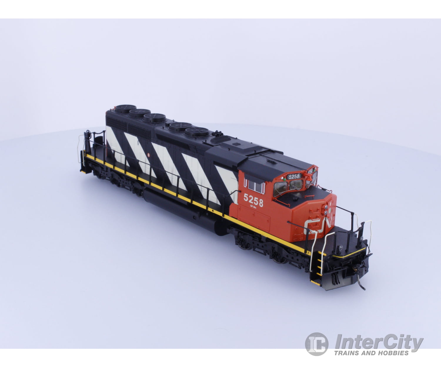 Intermountain HO Scale Canadian National SD40-2W Diesel Locomotive with ESU Loksound Locomotives