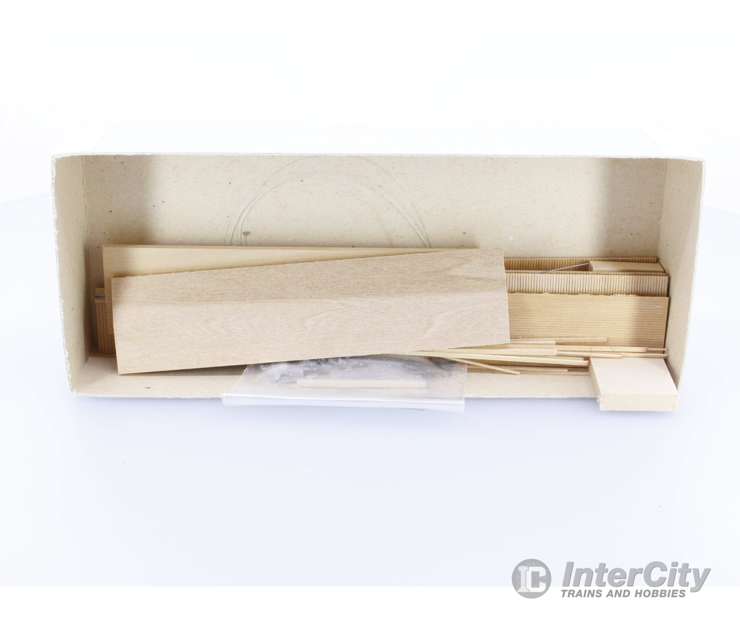 Juneco K-22 HO 36’ GTP Truss Rod Box Car Kit Grand Trunk (GT) Freight Cars