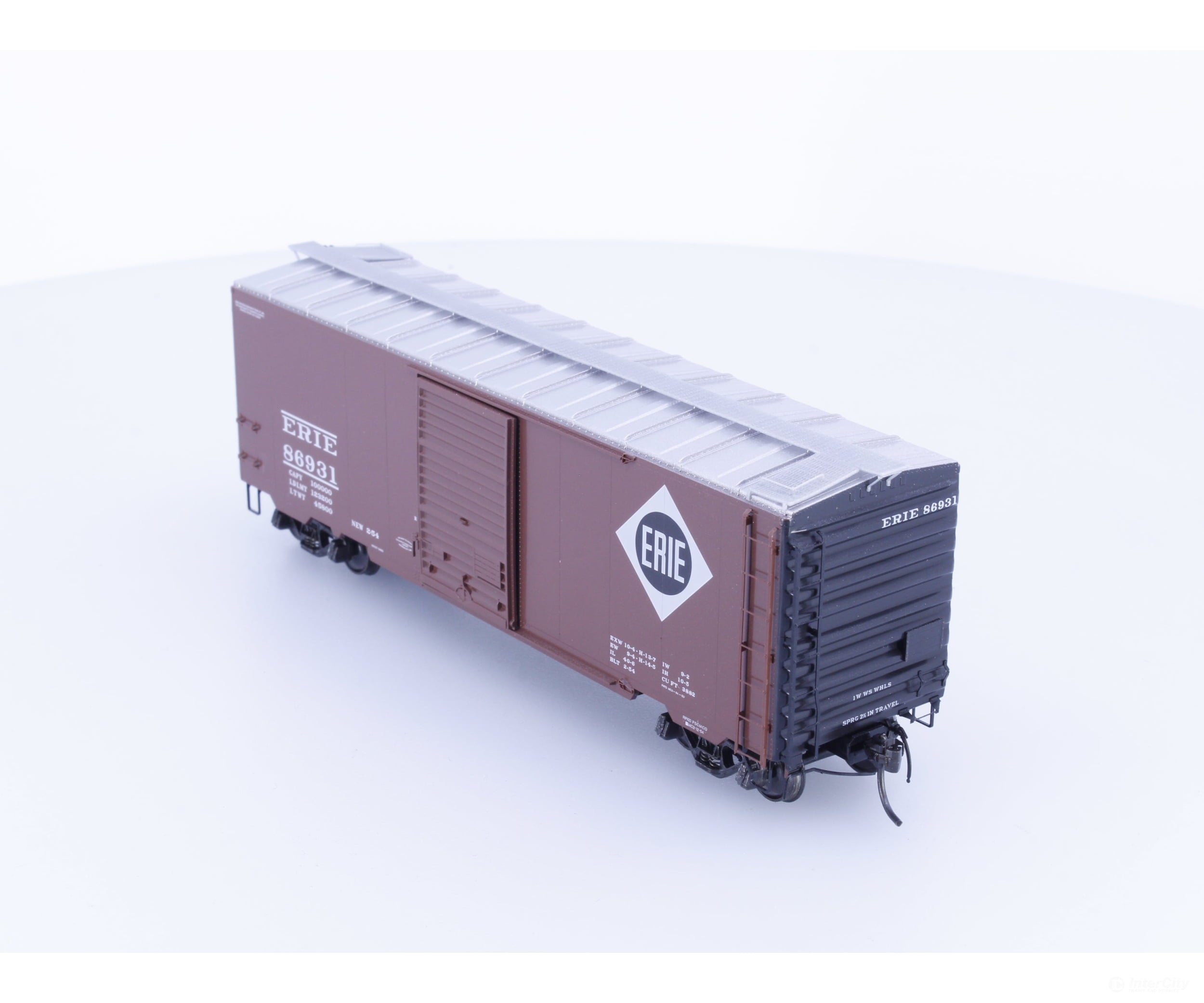 Kadee 4907 HO 40’ Single Door Box Car ERIE 86931 - Freight Cars