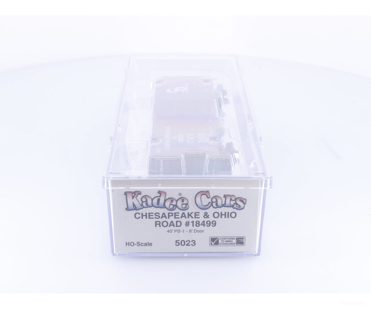Kadee 5023 HO 40’ PS-1 Boxcar 8’ Door Chesapeake and Ohio (CO) 18499 - Freight Cars