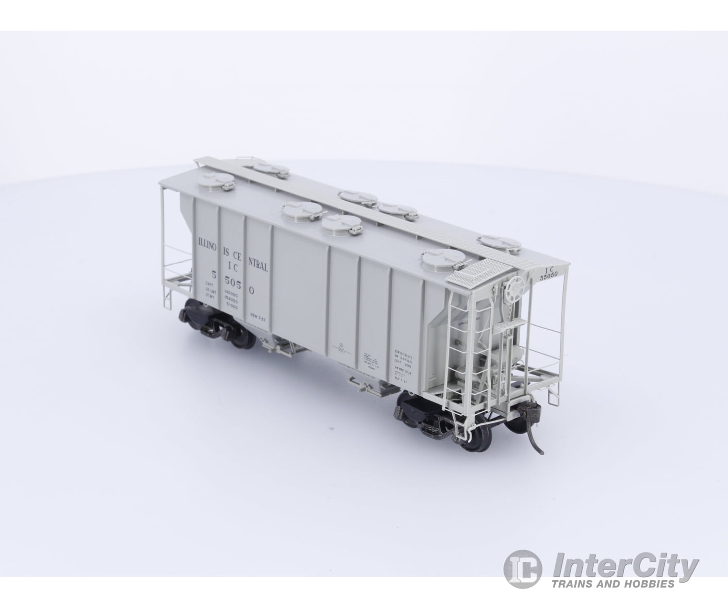 Kadee 8015 HO PS-2 2 Bay 2003 CU FT Covered Hopper Illinois Central (IC) 55050 Freight Cars