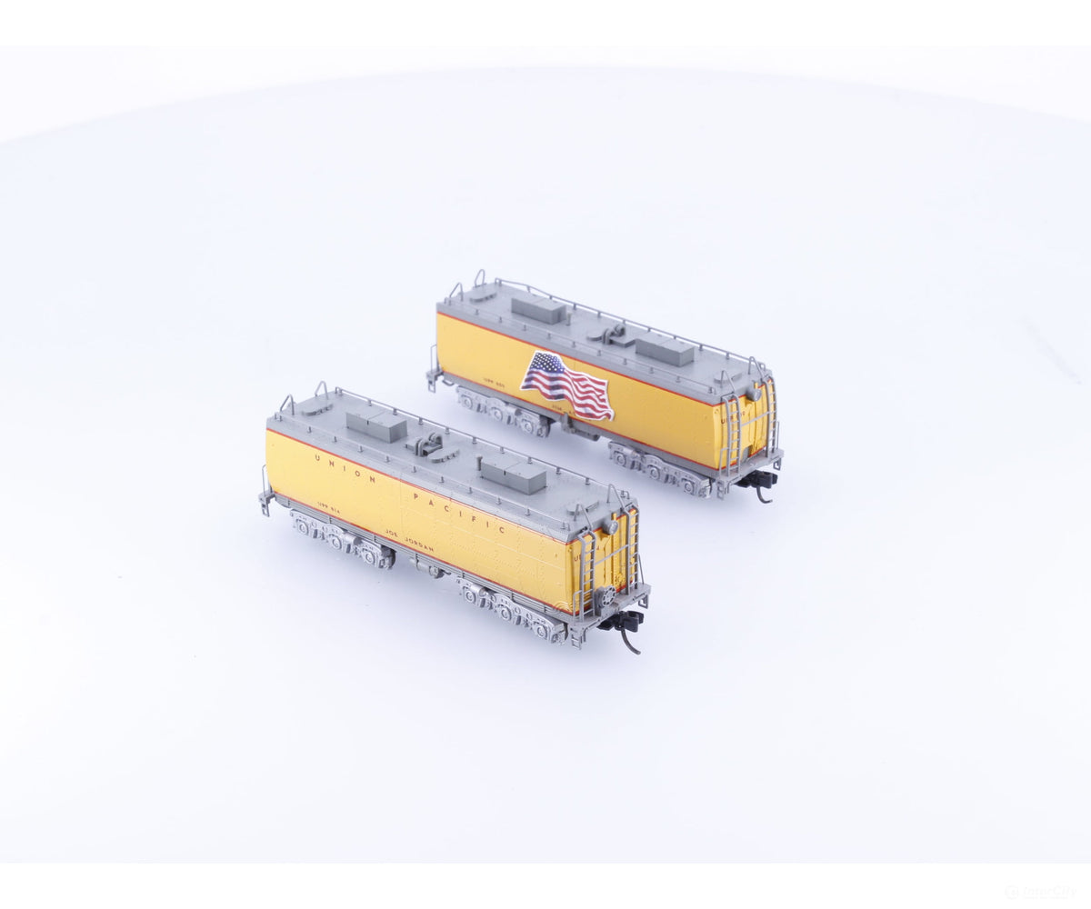 Kato 106-085 N Water Tender 2 Car Set Union Pacific (UP) 809,814 - Freight Cars
