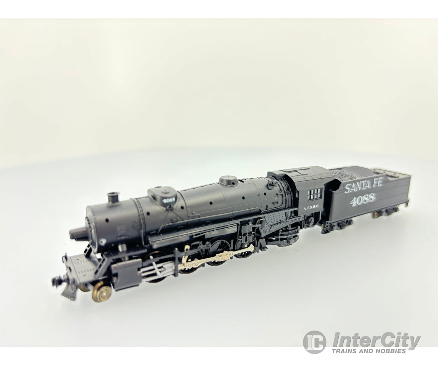 Kato 126-0102 N Heavy Mikado Usra 2-8-2 Decaled To Northern Pacific (Np) 2304 Analog Dc Locomotives