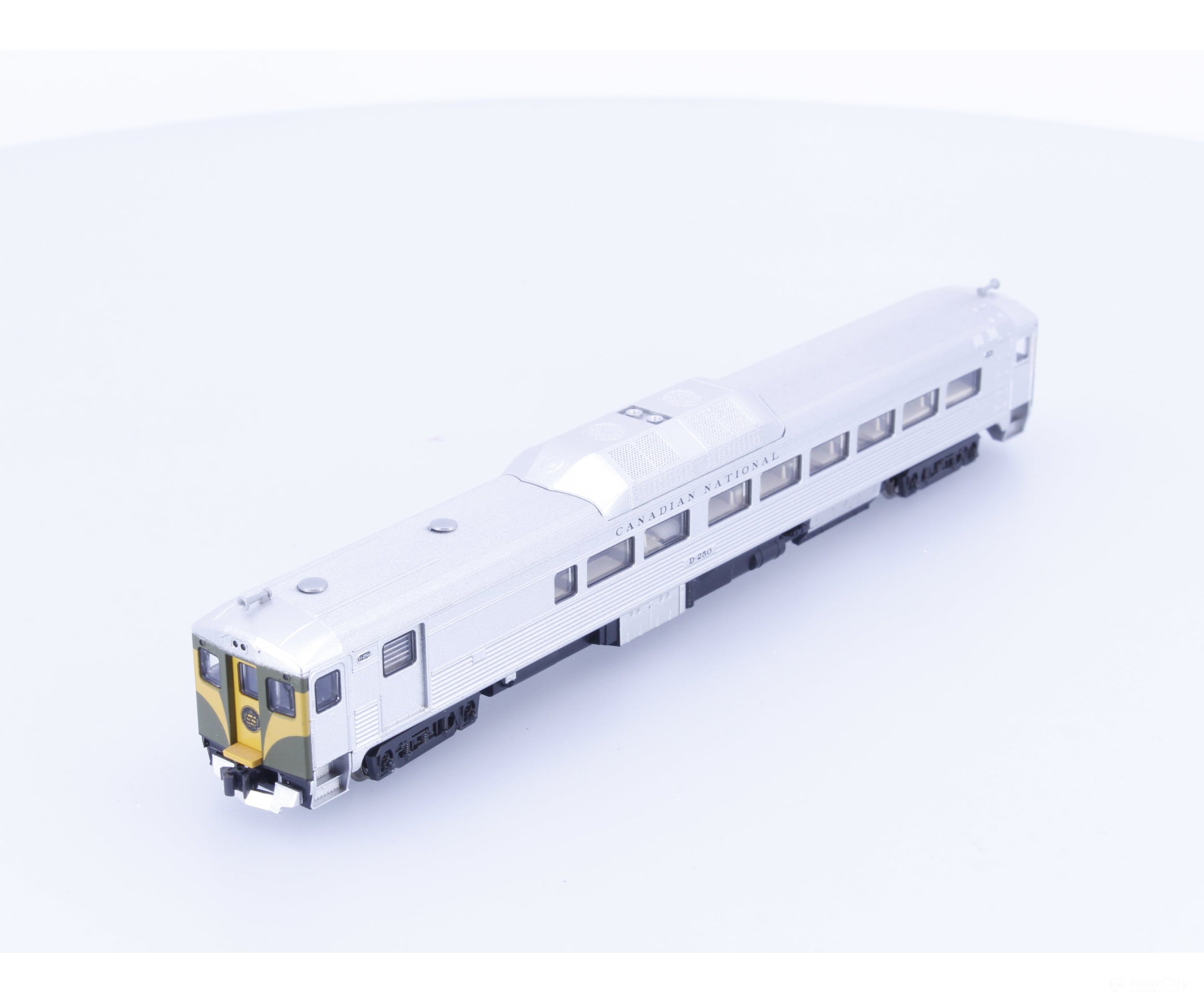 Kato 166-0102 N RDC-2 Diesel Rail Car Canadian National (CN) D-250 Analog DC Locomotives