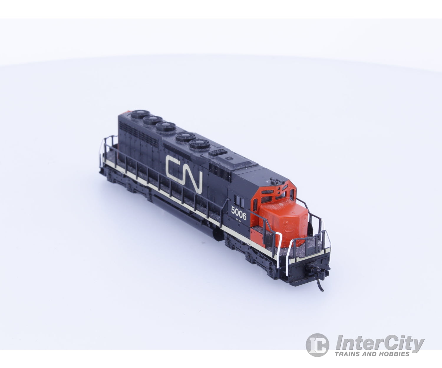 Kato 176-2002 N SD40 Diesel Locomotive Canadian National (CN) 5006 Analog DC Locomotives