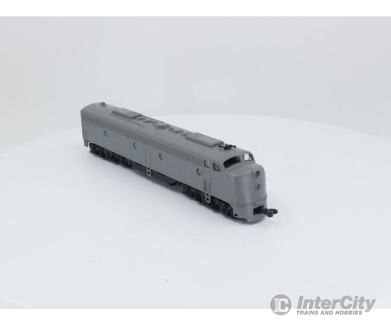 Kato 176-260 N E8/9.A Locomotive w/Passenger Pilot Undecorated Analog DC (3)