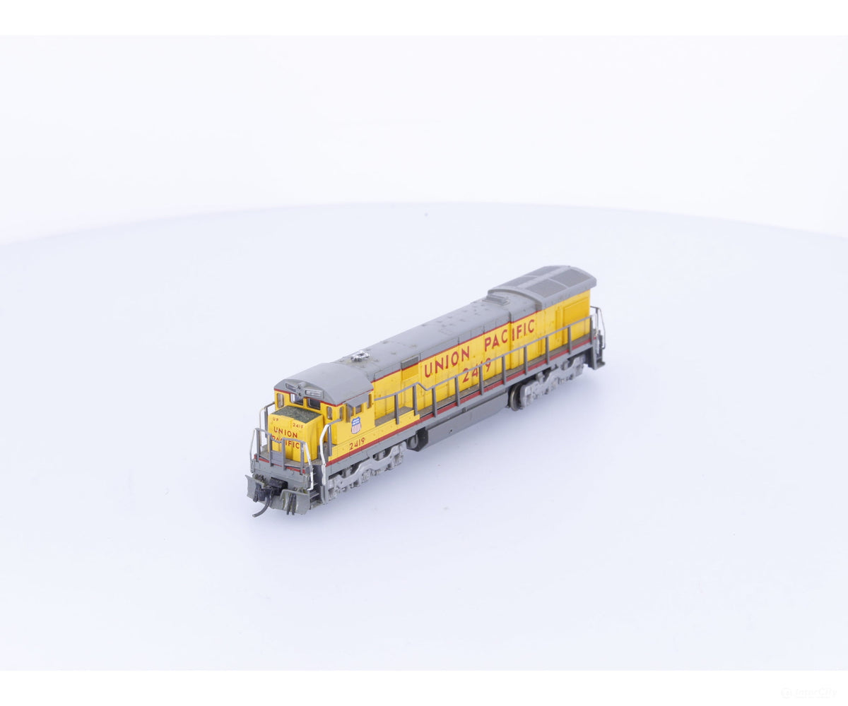 Kato 176-30C N C30-7 Diesel Locomotive Union Pacific (UP) 2419 Analog DC - Locomotives