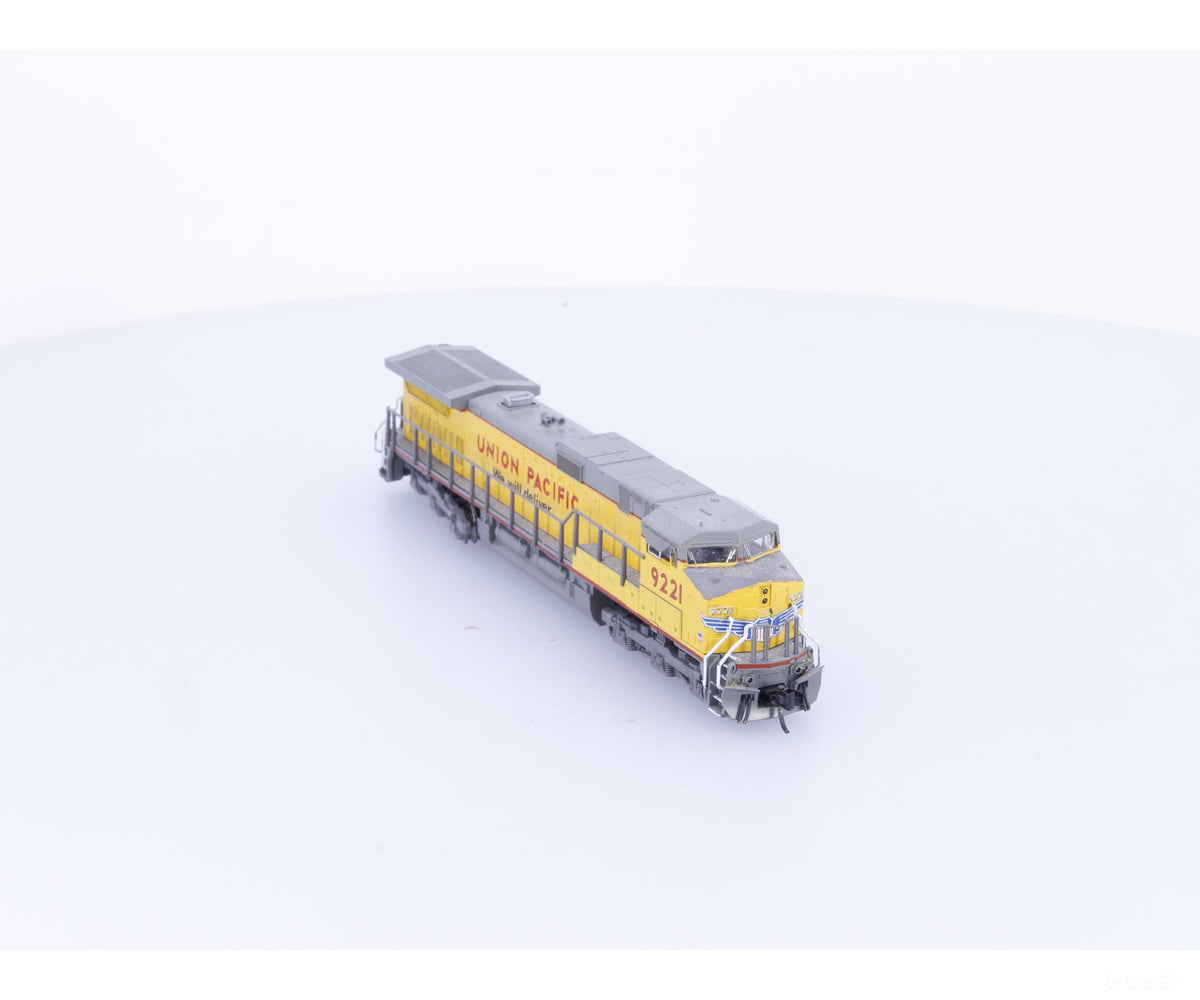 Kato 176-3306 N C44-9W Diesel Locomotive Union Pacific (UP) 9221 Analog DC - Locomotives