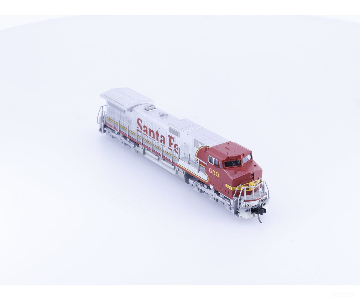 Kato 176-3502 N C44-9W Diesel Locomotive Santa Fe (SF) 650 Analog DC - Locomotives