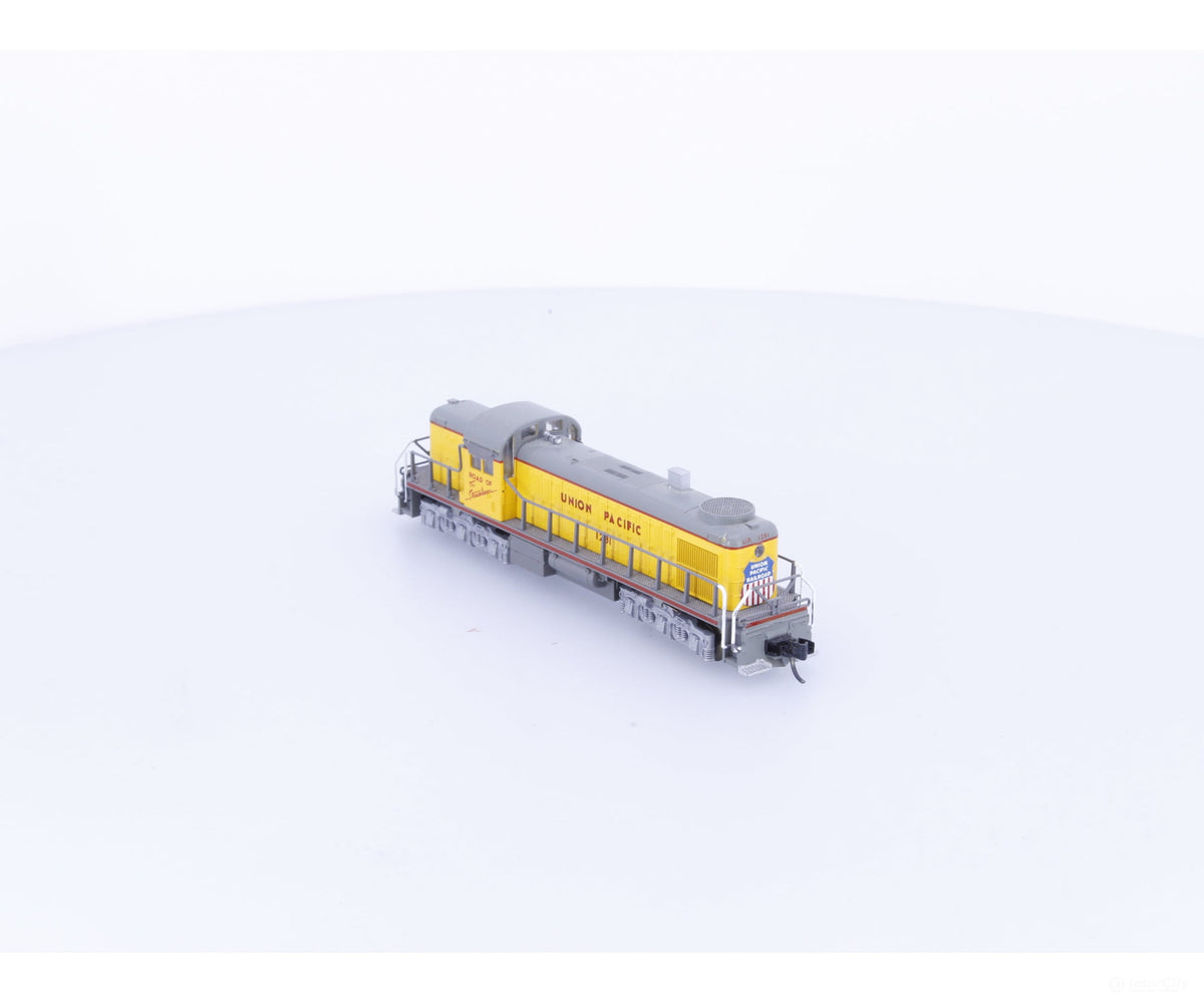 Kato 176-4305 N RSC-2 Diesel Locomotive Union Pacific (UP) 1281 Analog DC - Locomotives