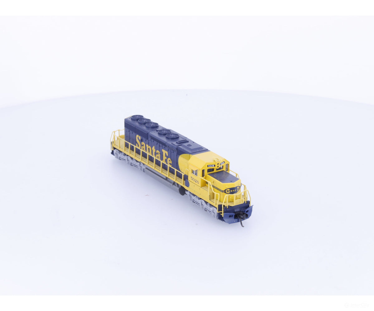 Kato 176-4907 N SD40-2 Snoot Diesel Locomotive Santa Fe (SF) 5026 Analog DC - Locomotives