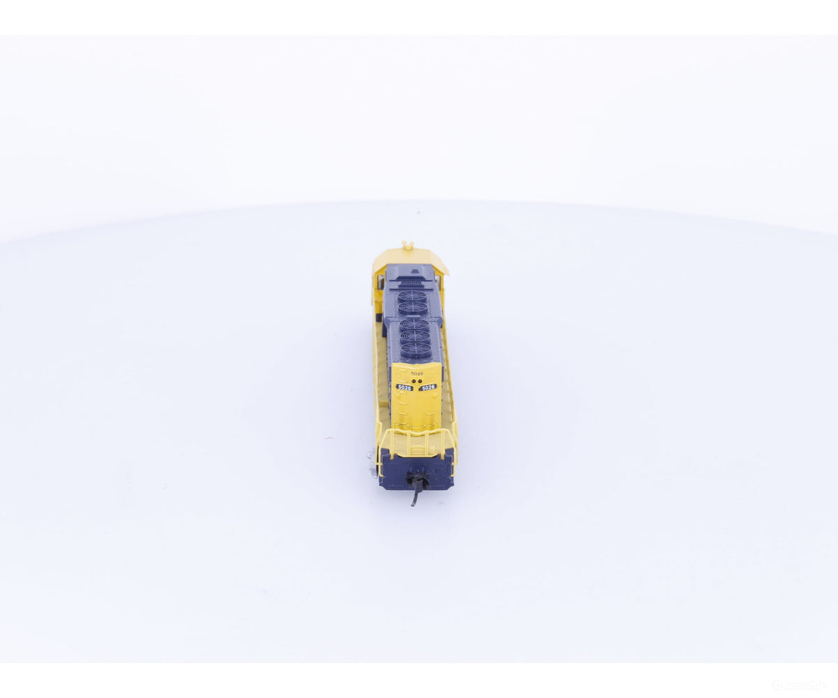 Kato 176-4907 N SD40-2 Snoot Diesel Locomotive Santa Fe (SF) 5026 Analog DC - Locomotives