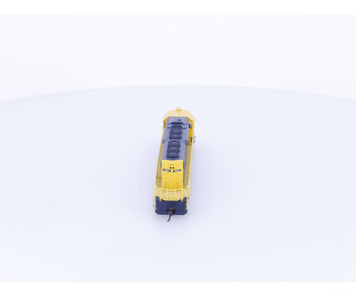 Kato 176-4908 N SD40-2 Snoot Diesel Locomotive Santa Fe (SF) 5027 Analog DC - Locomotives