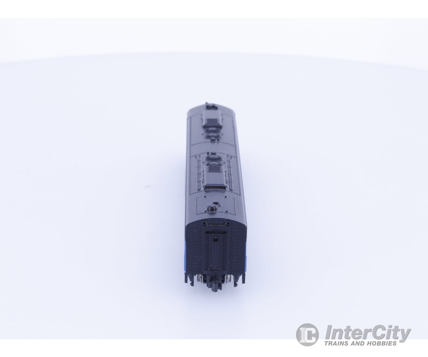 Kato 176-5345 N E8A Diesel Locomotive Via Rail (VIA) 1802 Analog DC Locomotives