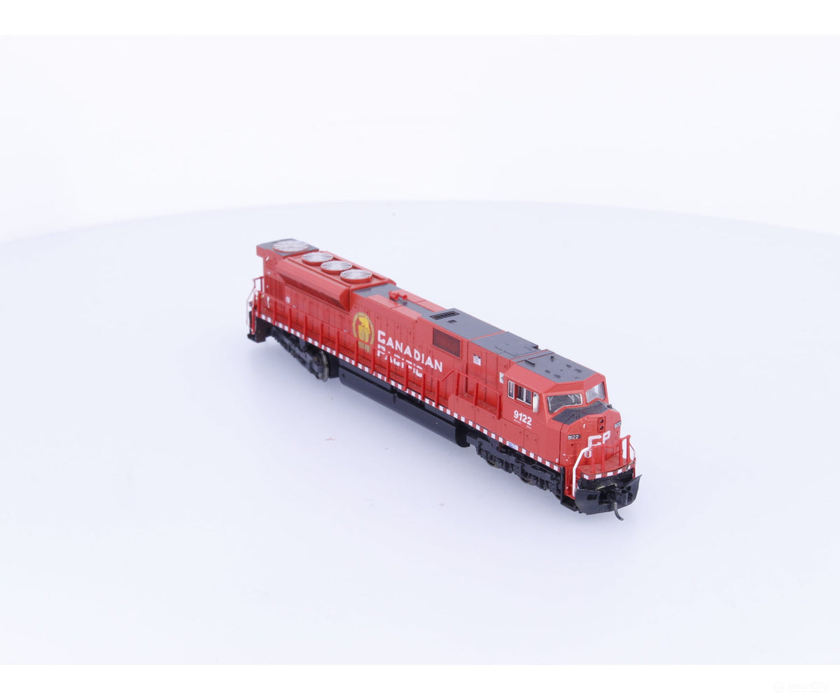 Kato 176-5603 N SD90/43 MAC Diesel Locomotive Canadian Pacific (CP) 9122 Analog DC - Locomotives