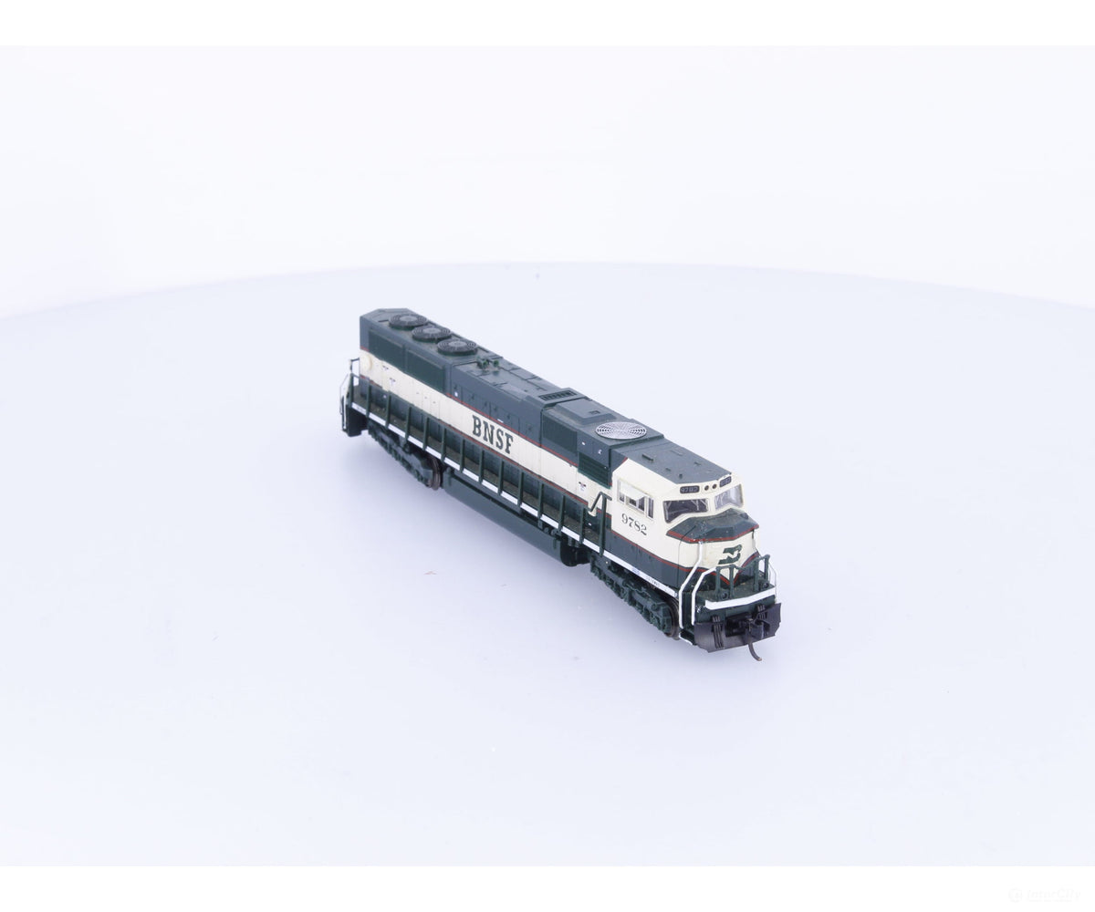Kato 176-6301 N SD70MAC Diesel Locomotive Executive Scheme Burlington Northern Santa Fe (BNSF) 9782 Analog DC