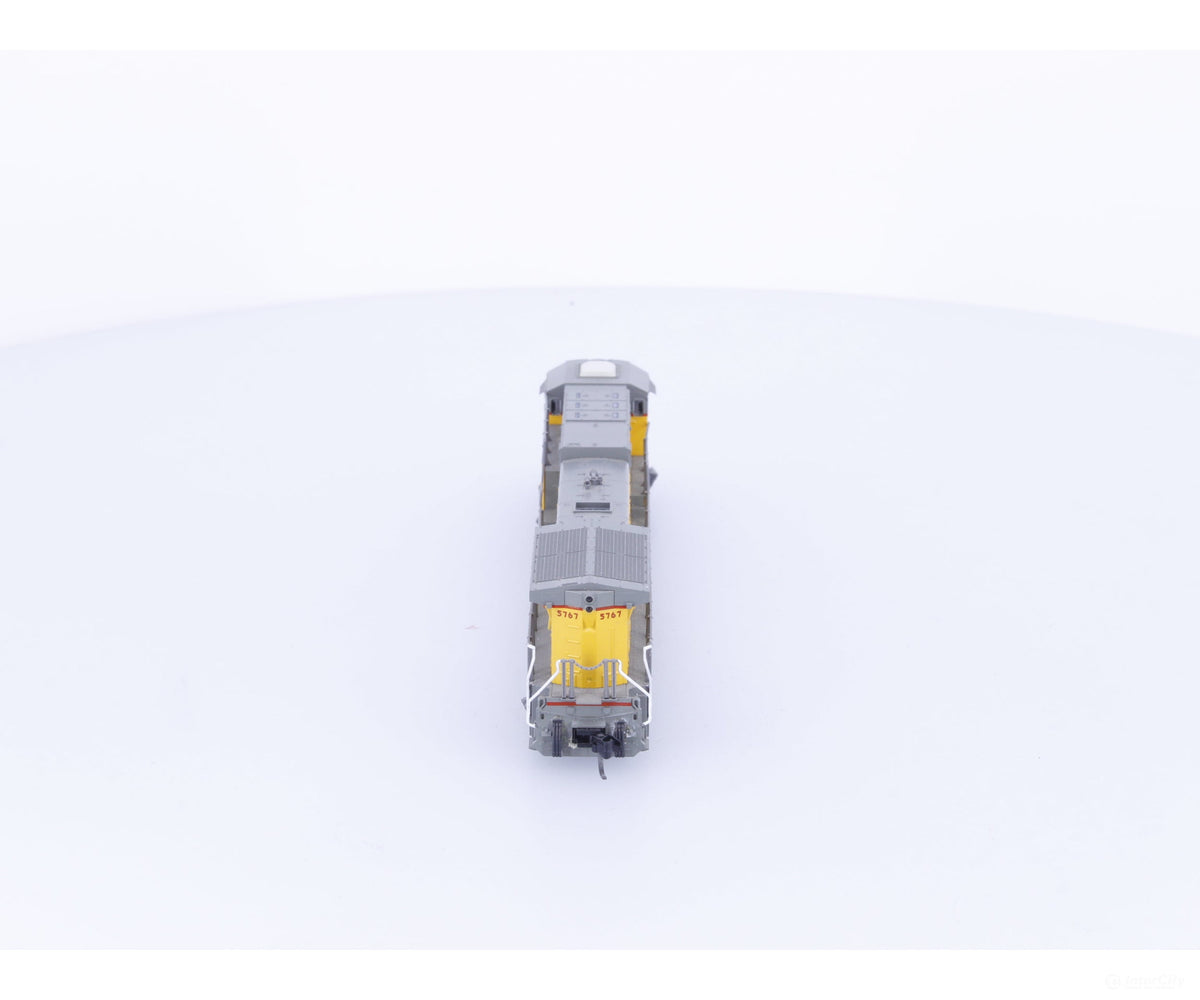 Kato 176-7006 N AC4400CW Diesel Locomotive Union Pacific (UP) 5767 DCC - Locomotives