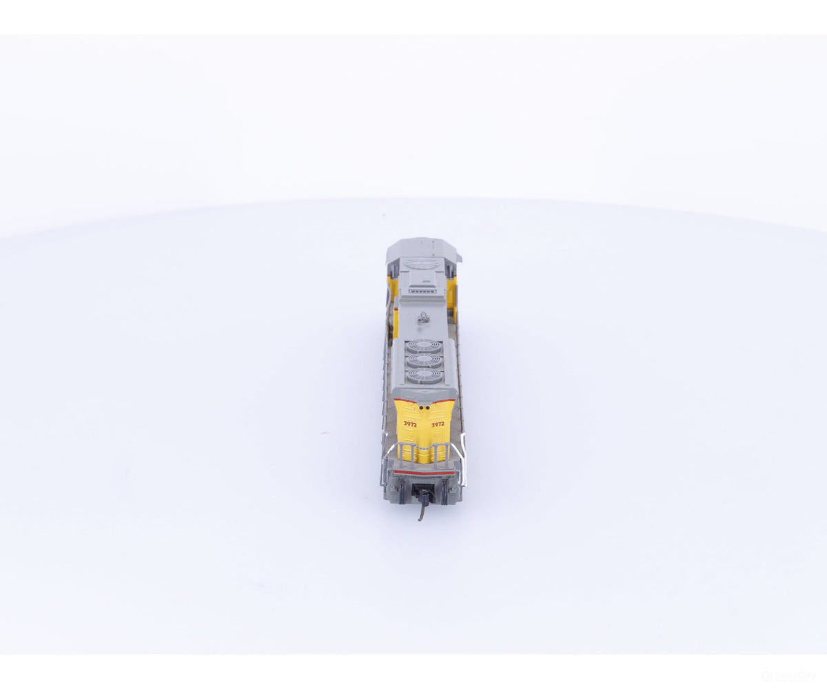 Kato 176-7504 N SD70M Diesel Locomotive Union Pacific (UP) 3972 Analog DC - Locomotives