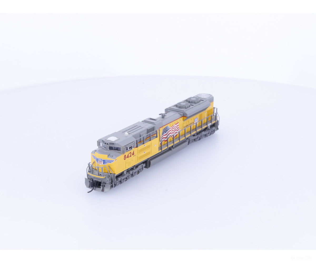 Kato 176-8401 N SD70ACe Diesel Locomotive Union Pacific (UP) 8424 Analog DC - Locomotives