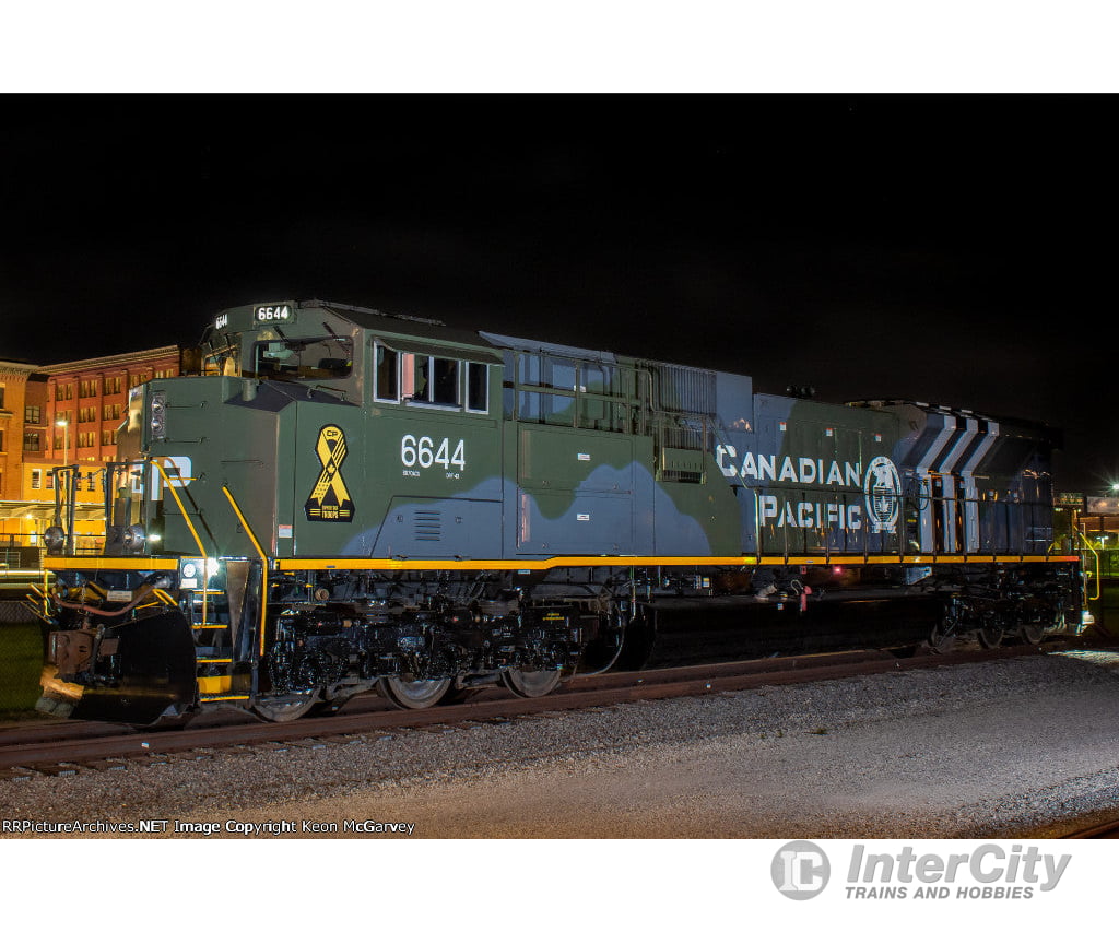 Kato 176-8540 N Canadian Pacific SD70ACu #6644 D-Day Camouflage Military Series Locomotives