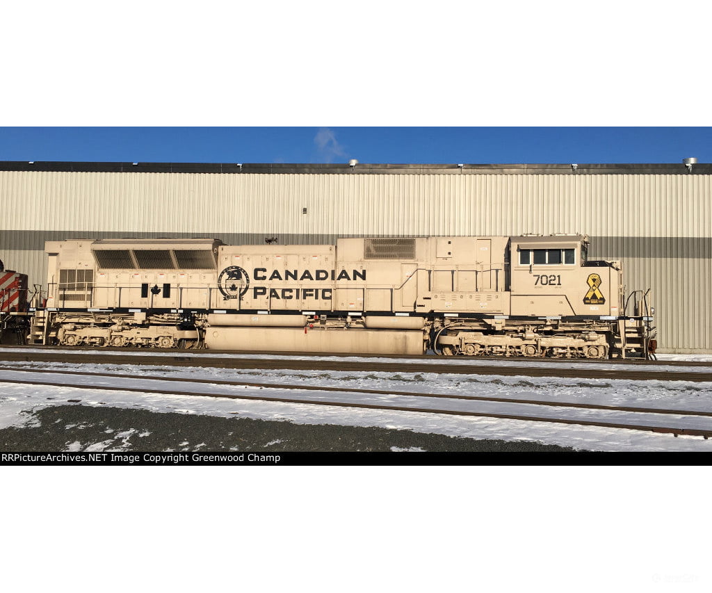 Kato 176-8542S N Canadian Pacific SD70ACu #7021 Desert Tan Military Series- DCC & Sound Locomotives