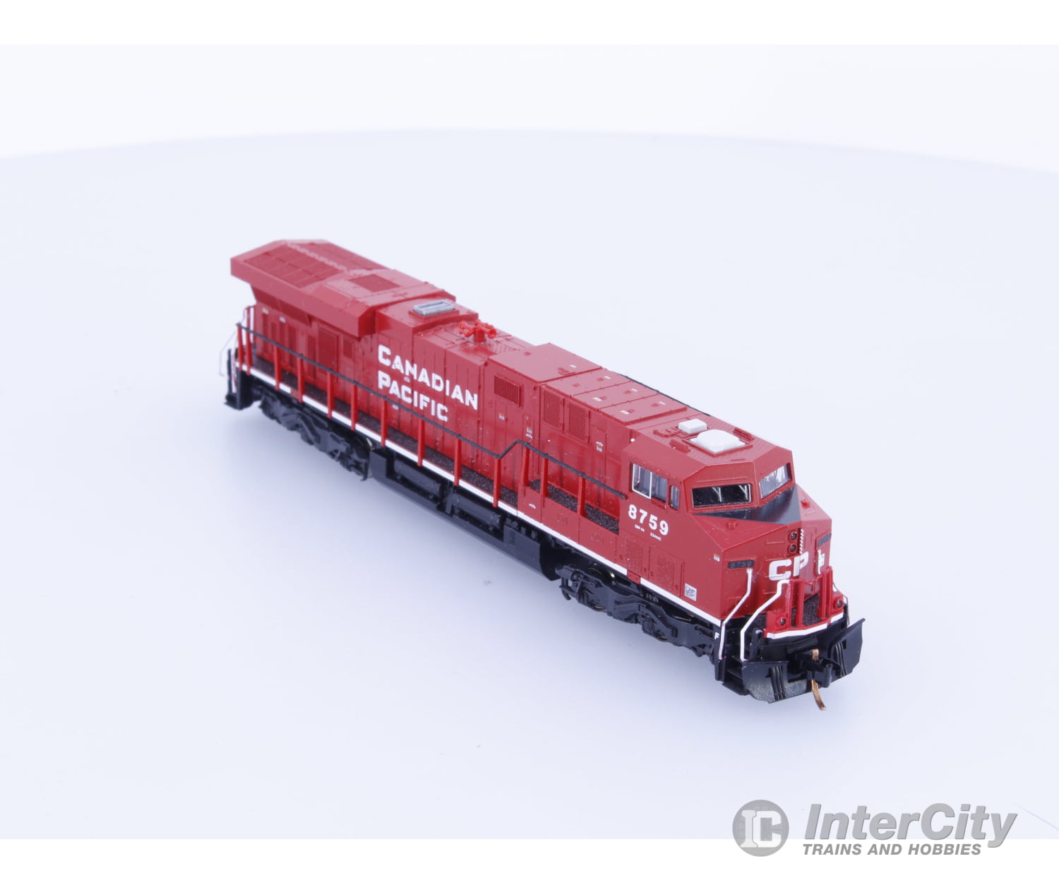 Kato 176-8921 N ES44AC Diesel Locomotive Canadian Pacific (CP) 8759 Analog DC Locomotives