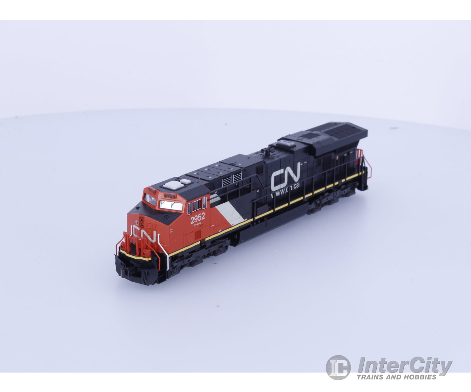 Kato 176-8939-LS N ES44AC Diesel Locomotive ESU Sound Canadian National (CN) 2952 DCC & Sound Locomotives