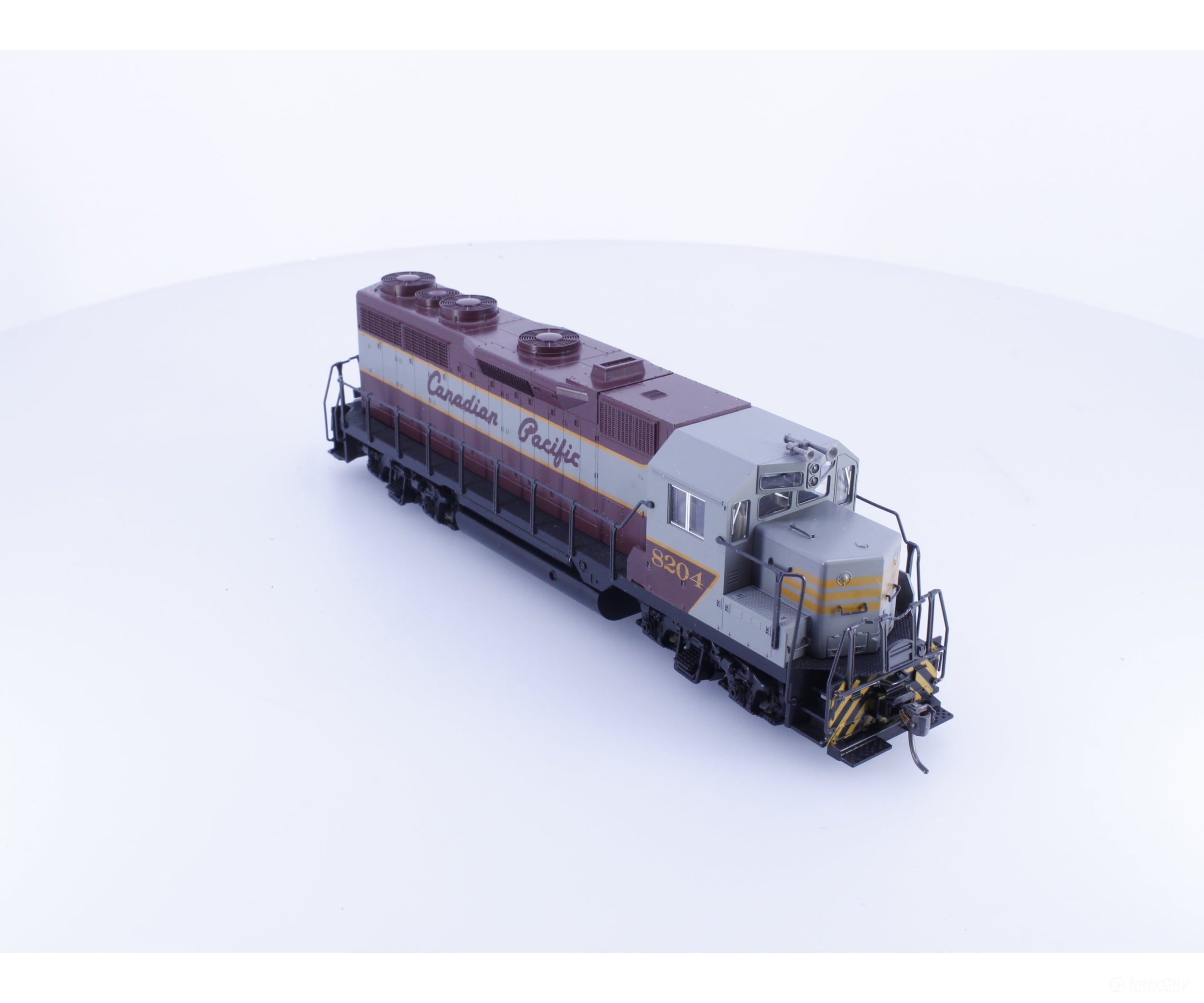 Kato 37-023 HO EMD GP35 Phase 1a Diesel Locomotive Canadian Pacific (CP) 8204 DCC - Locomotives