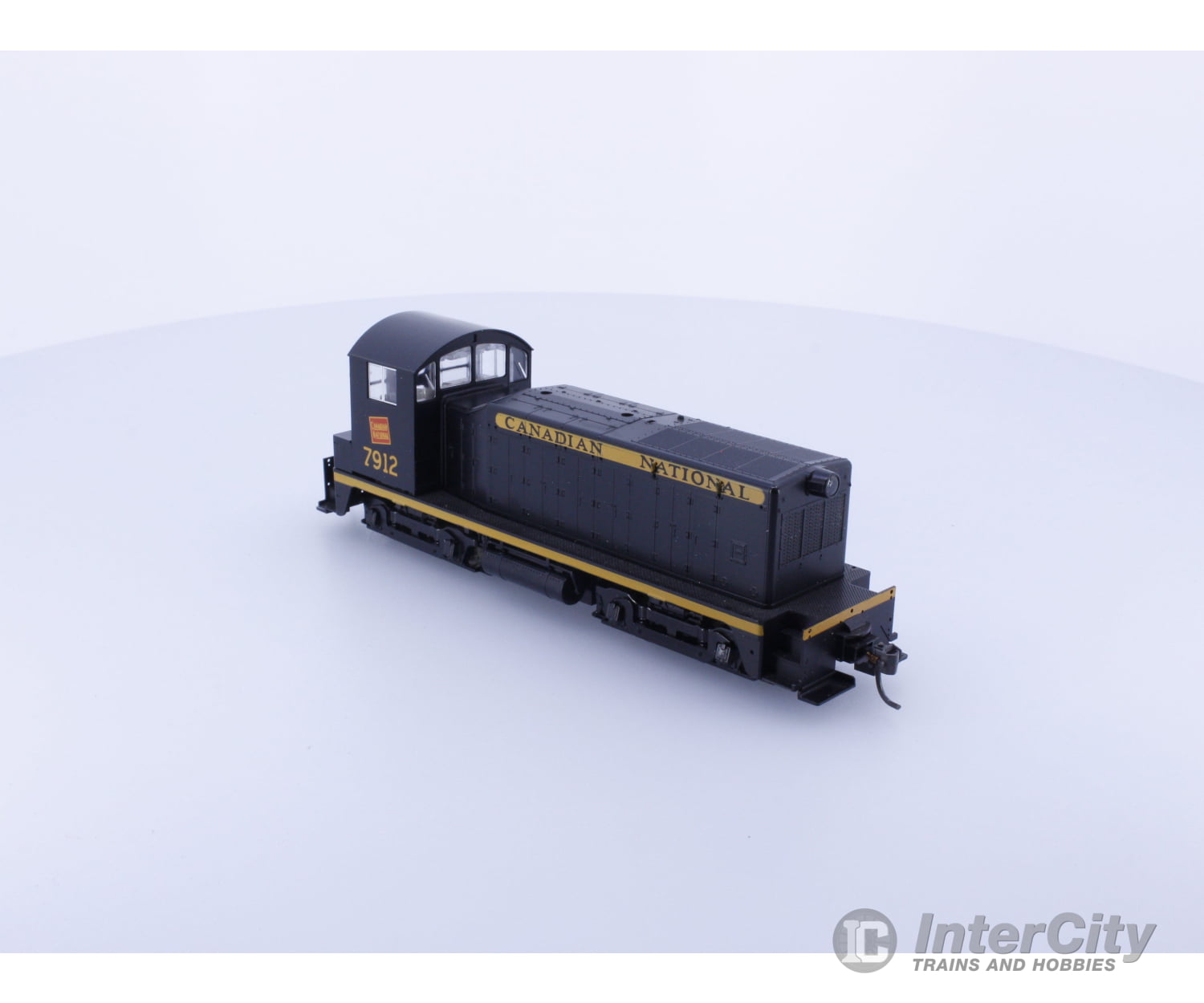 Kato 37-103 HO EMD NW2 Phase 1 Canadian National (CN) 7912 Analog DC Locomotives