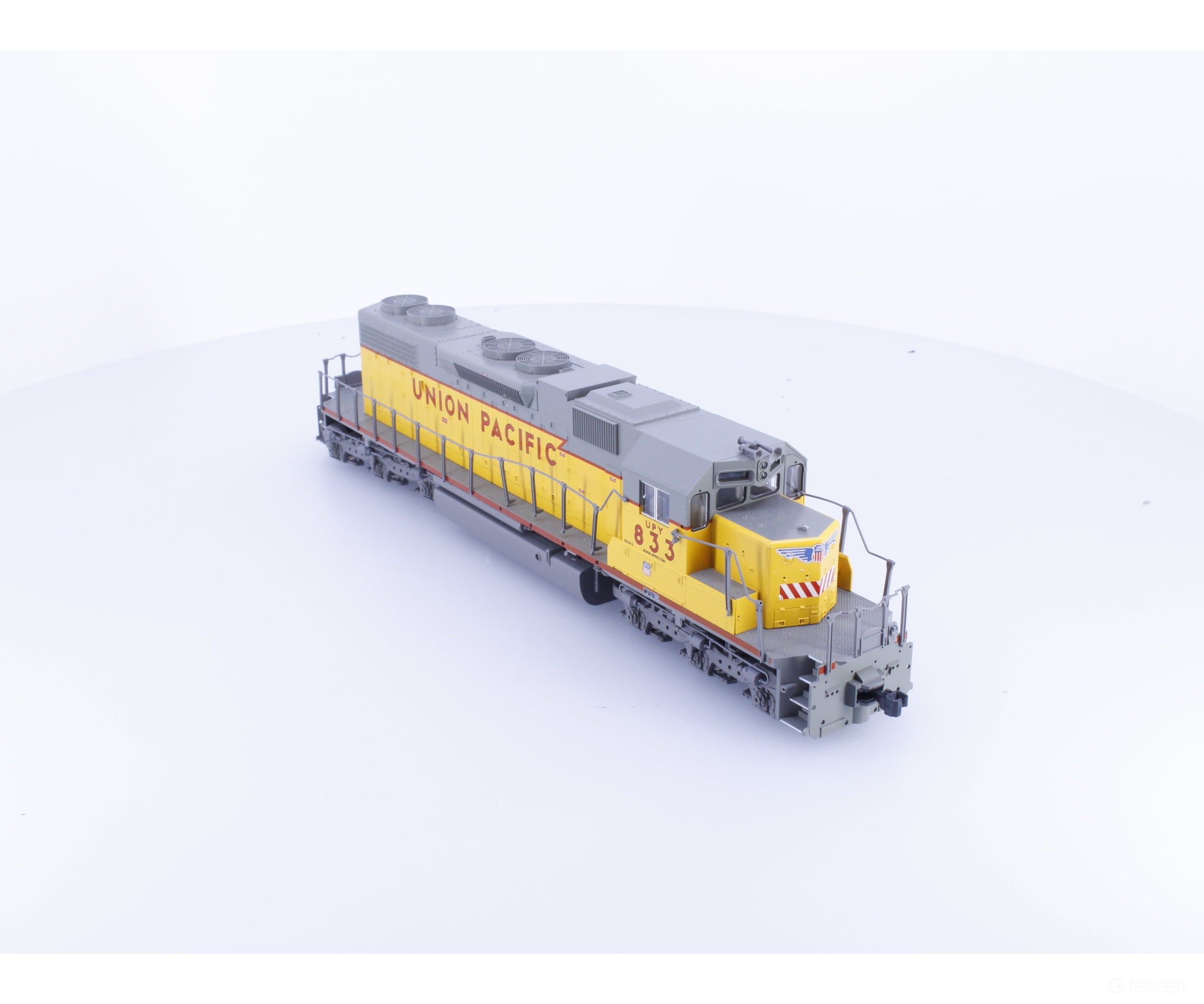 Kato 37-6511 HO EMD SD38-2 Diesel Locomotive Union Pacific (UP) Y833 Analog DC - Locomotives