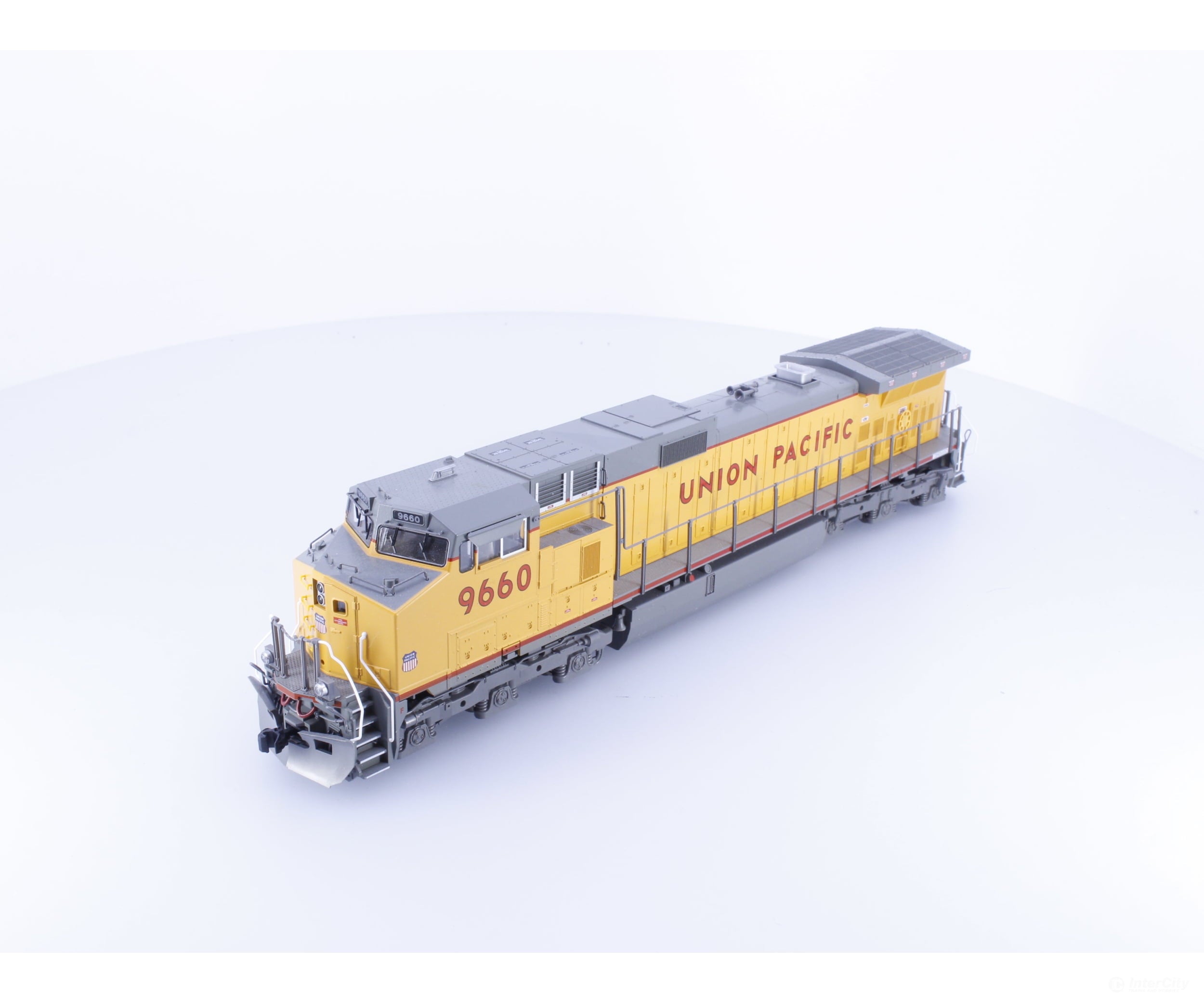 Kato 37-6633 HO GE C44-9W Diesel Locomotive Union Pacific (UP) 9660 Analog DC - Locomotives