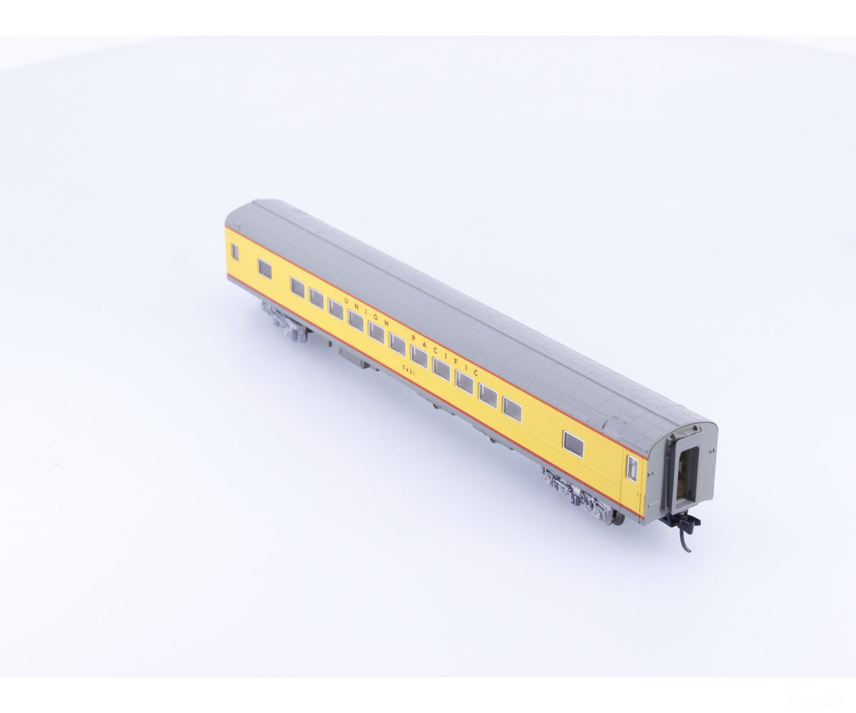 Kato 5421 N Passenger Coach Union Pacific (UP) 5421 - Passenger Cars