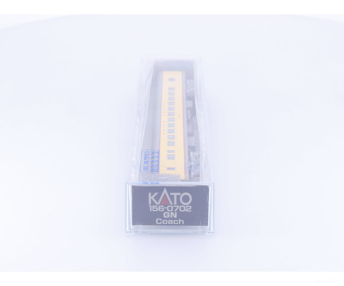 Kato 5421 N Passenger Coach Union Pacific (UP) 5421 - Passenger Cars