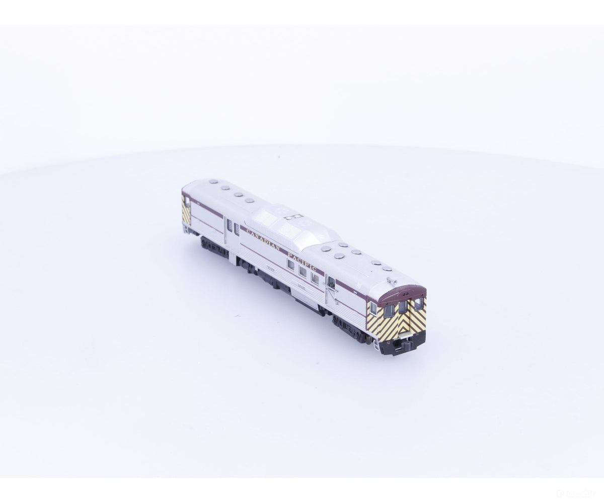Kato 9200 N RDC-3 Diesel Railcar Canadian Pacific (CP) 9200 Analog DC - Locomotives