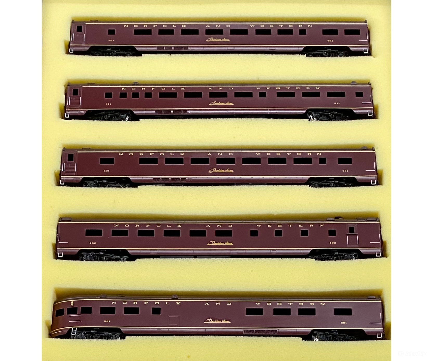 Key Imports 87 HO Brass Powhattan Arrow 5 Car Set As Delivered Skirted Painted Norfolk & Western (NW) 501 Passenger Cars