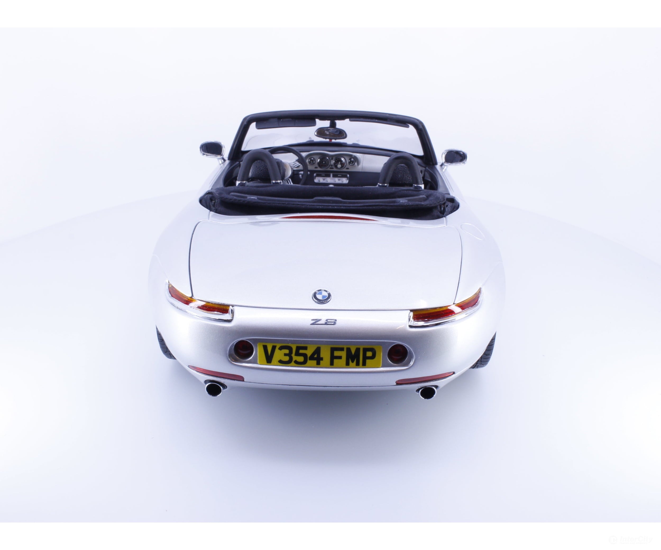 Kyosho 08601S 1/12 Scale Die Cast BMW Z8 James Bond Model - Cars & Trucks