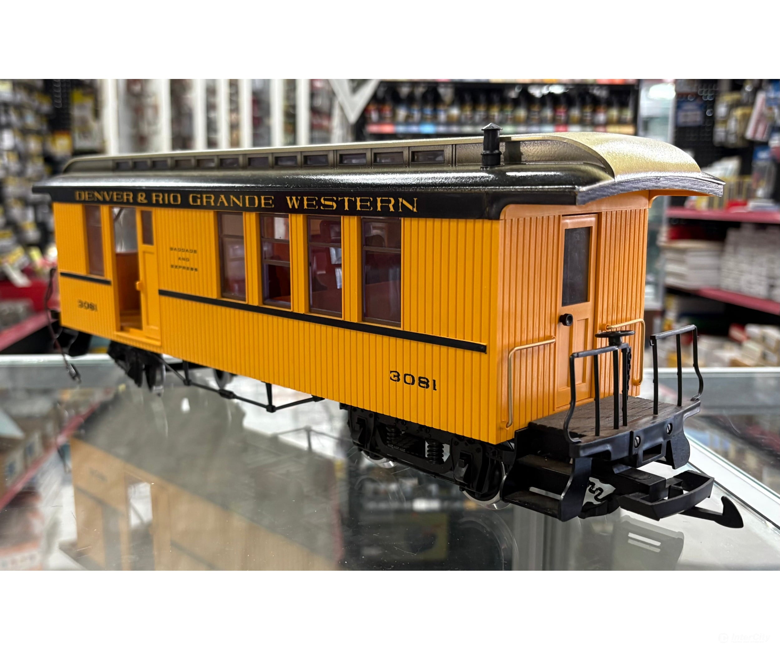 LGB 3081 G Baggage and Express Car Denver and Rio Grande Western (DRGW) 3081 - Passenger Cars