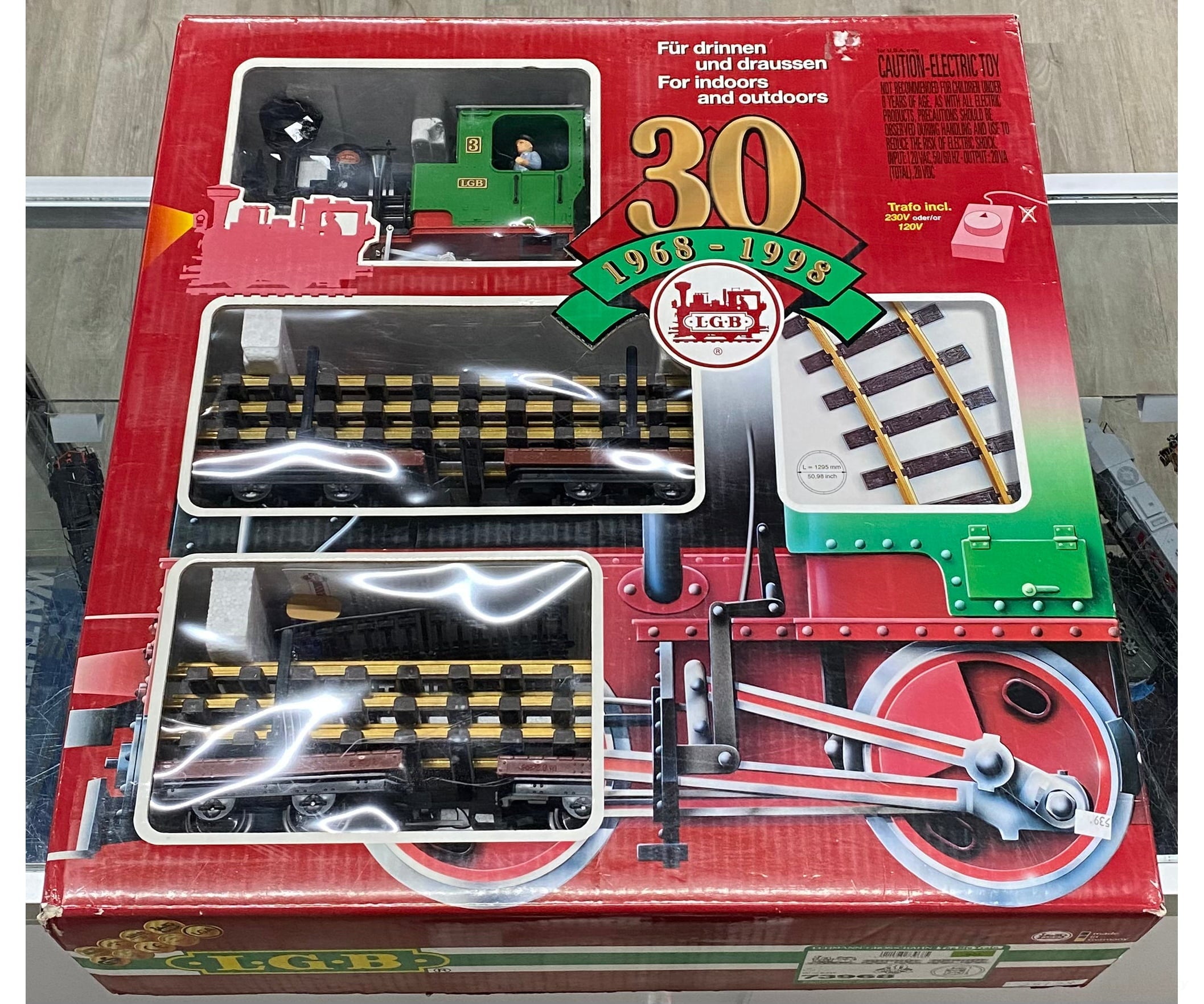 LGB 73968 G 30th Anniversay Starter Set with 110V Transformer and Extra Track - Starter & Train Sets